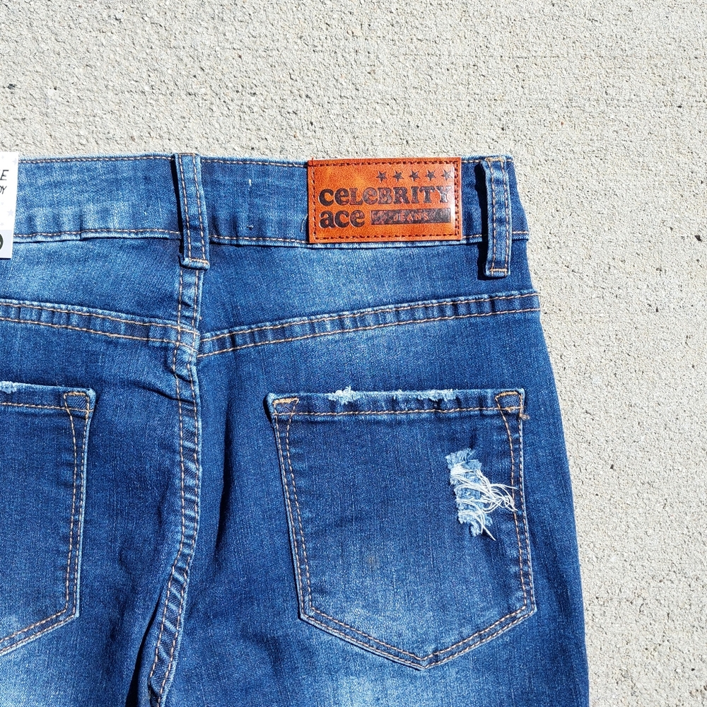 Celebrity Ace Distressed Bermuda Size 3 / 26 Brand New With Tags Kids Blue Jeans - Picture 6 of 6